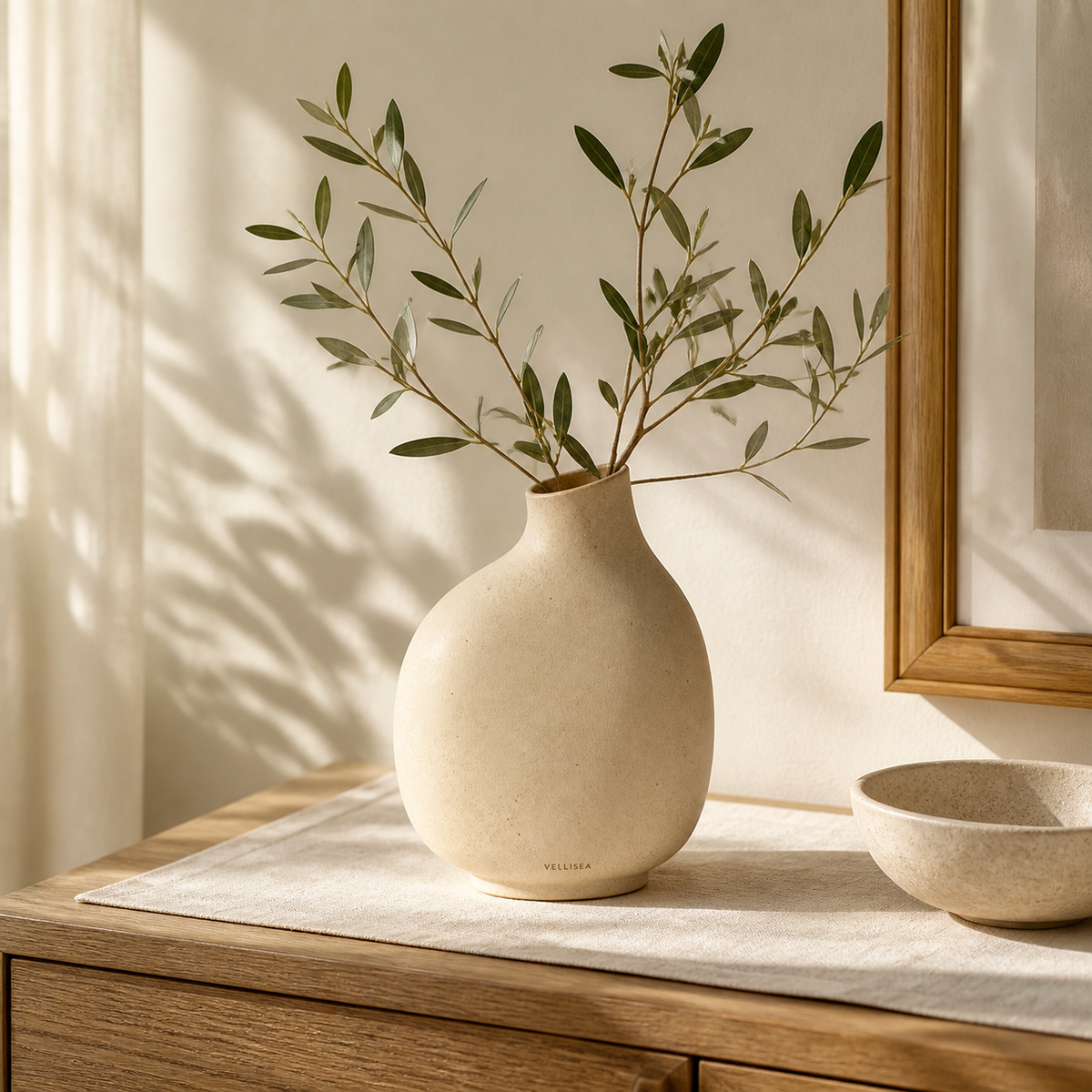 VELLISEA Botanical Display Vase 1:1 lifestyle scene